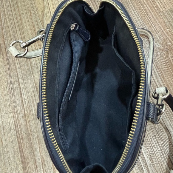 Authentic Coach Navy Blue and White Crossbody Purse with wallet - Picture 8 of 14